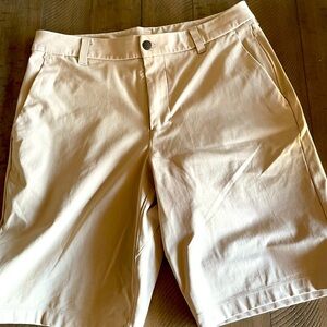 New men’s Lululemon tan Commission shorts- size 32, 10 inch